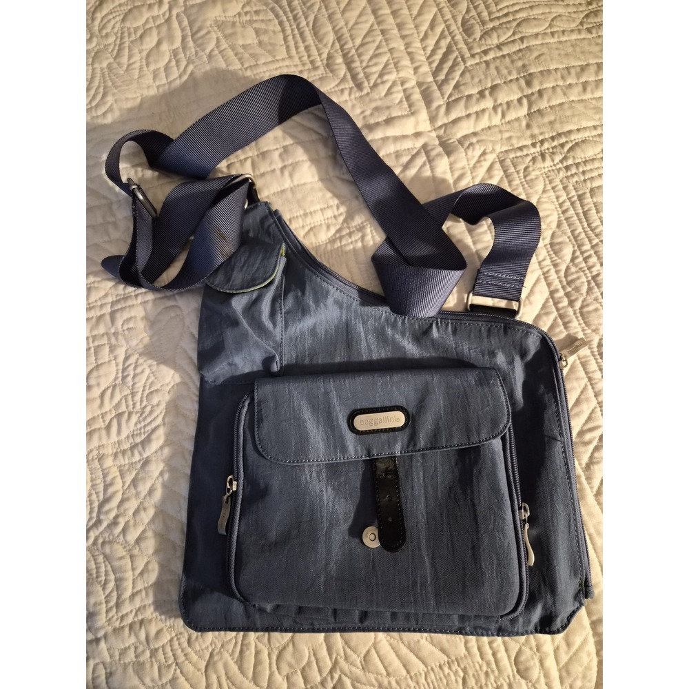 Baggallini Blue Nylon Crossbody Travel Bag